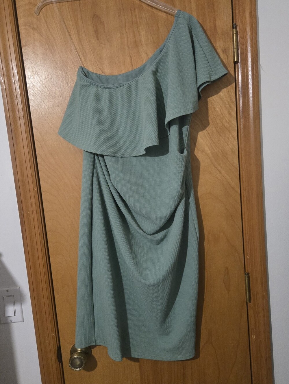 One-Shoulder Ruffle Maternity Dress in Sage Green Size L - Picture 2 of 3
